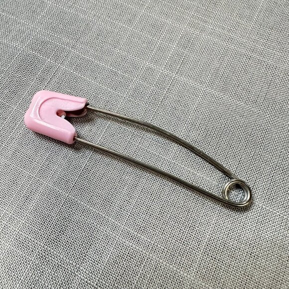 NIB Prym 20 Baby Safe Diaper Pins Blue Pink and White - Picture 5 of 9